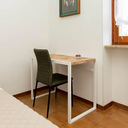 Apartment Core Presciatu *