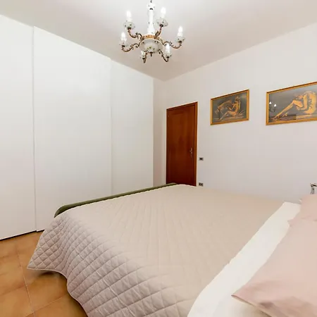 Apartment Core Presciatu *